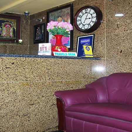 מלון טירופאטי Athidhi Residency מראה חיצוני תמונה