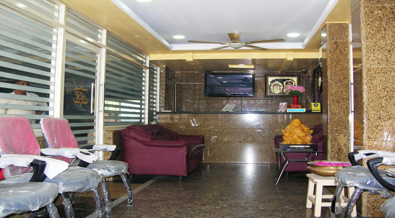 מלון טירופאטי Athidhi Residency מראה חיצוני תמונה