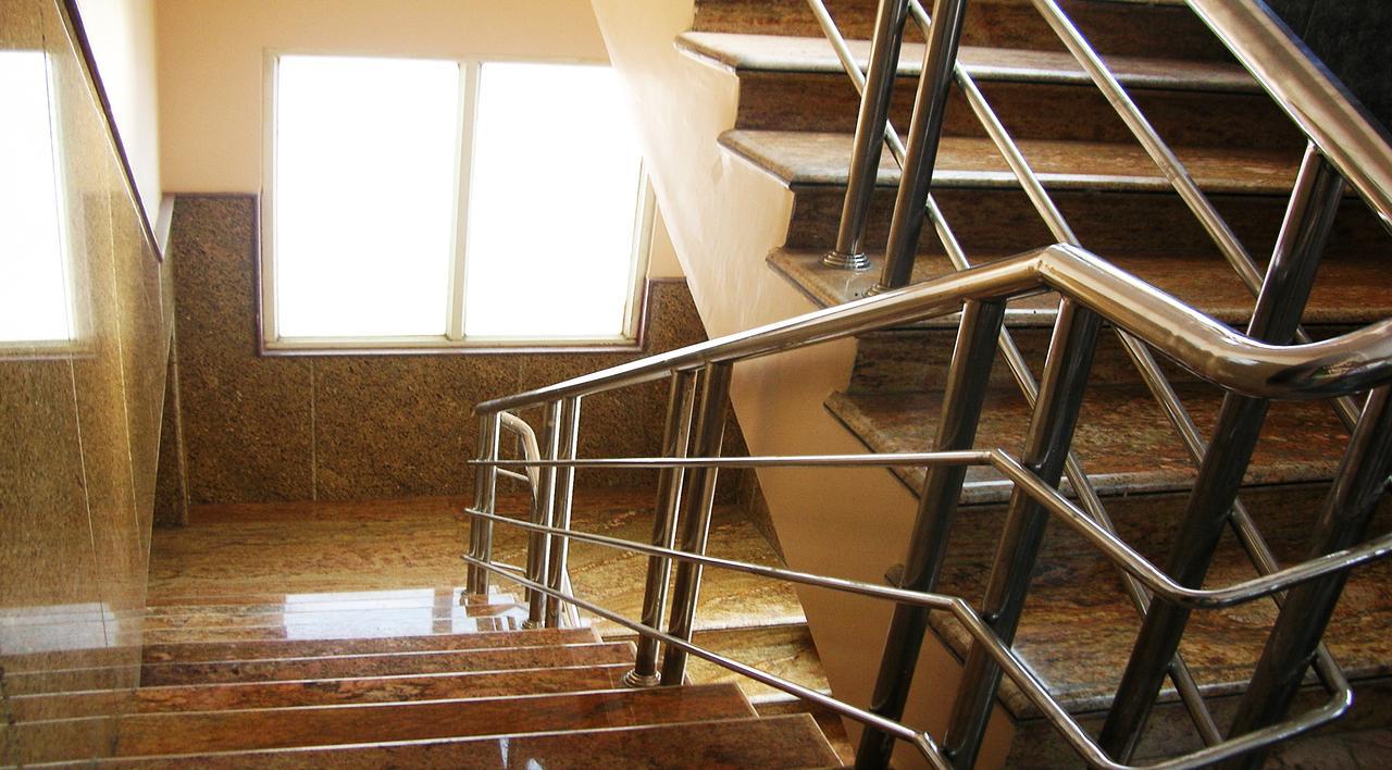 מלון טירופאטי Athidhi Residency מראה חיצוני תמונה